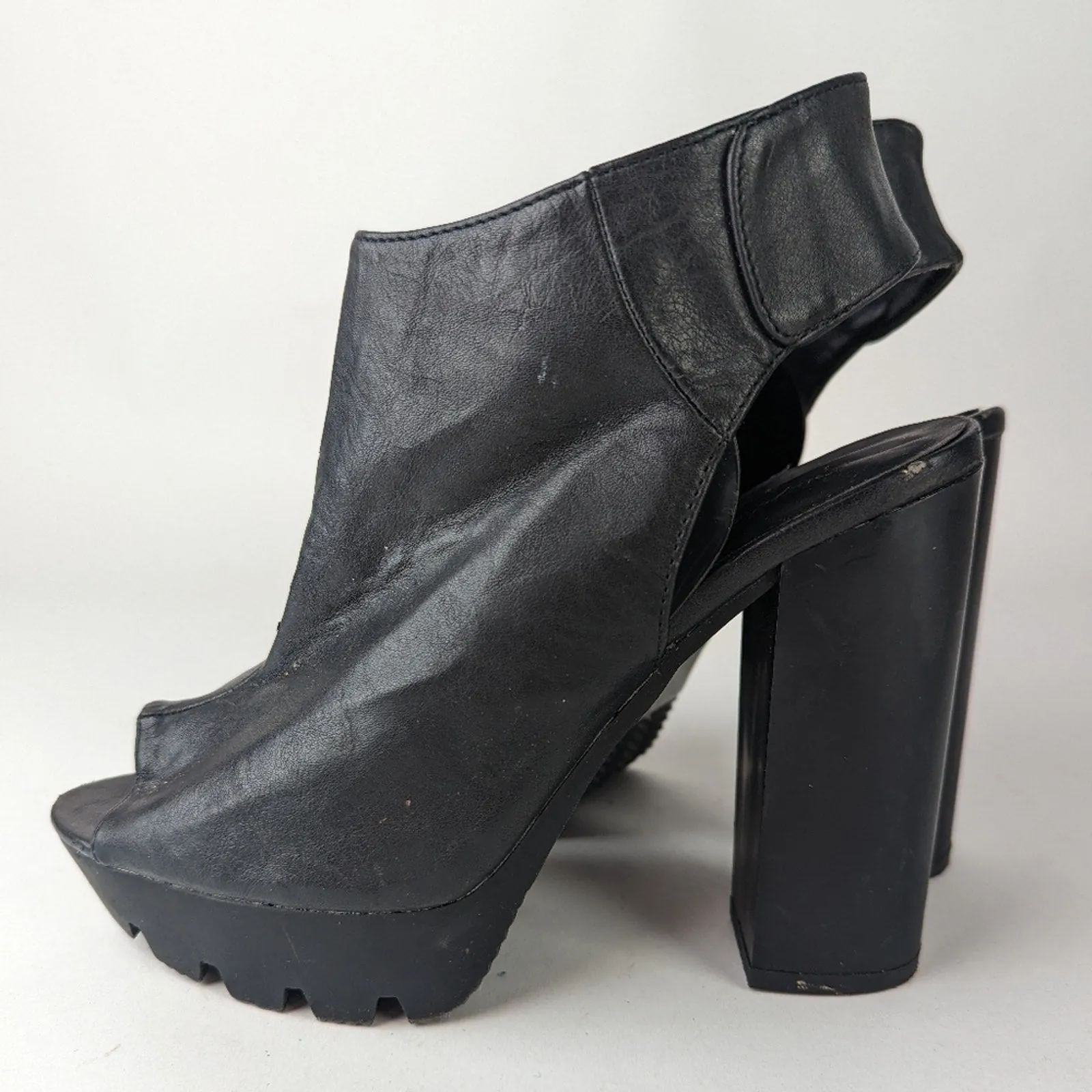 Qupid Chunky Heeled Peep Toe Booties - 6