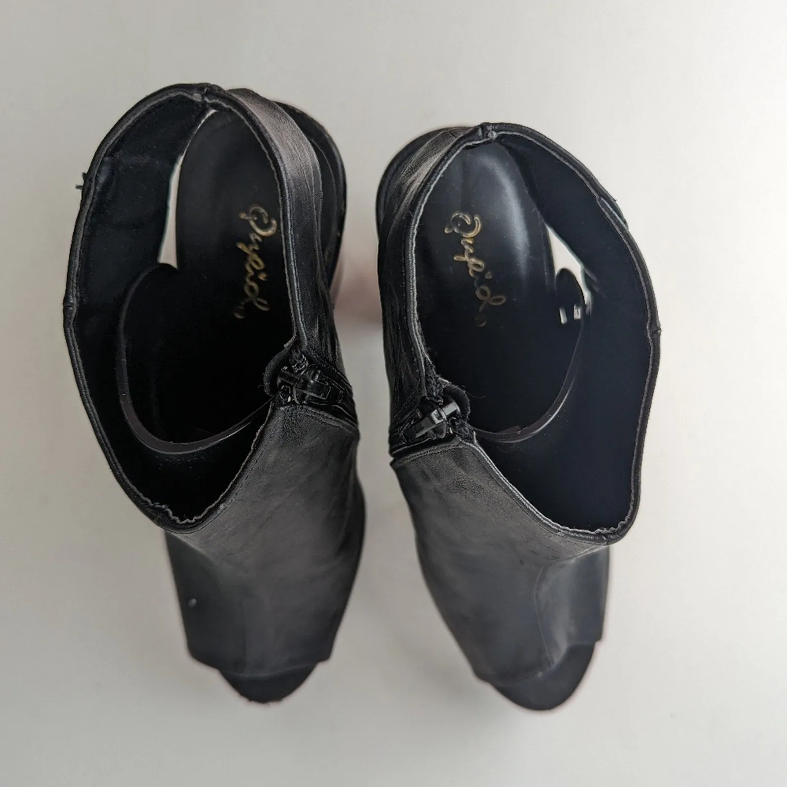 Qupid Chunky Heeled Peep Toe Booties - 6