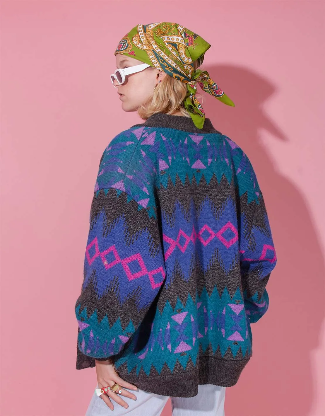 Vintage cardigan with geometric pattern